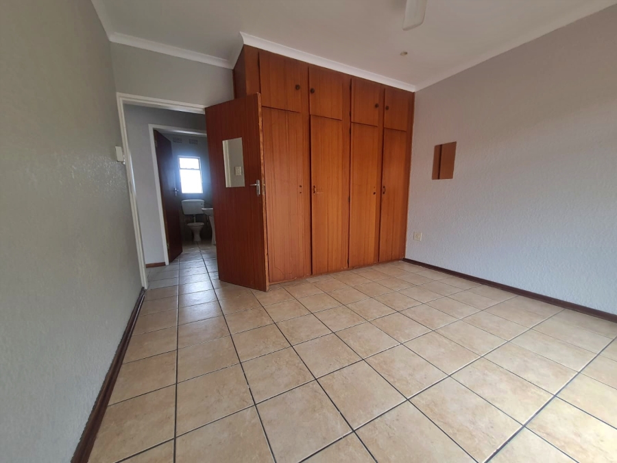 2 Bedroom Property for Sale in Potchefstroom North West